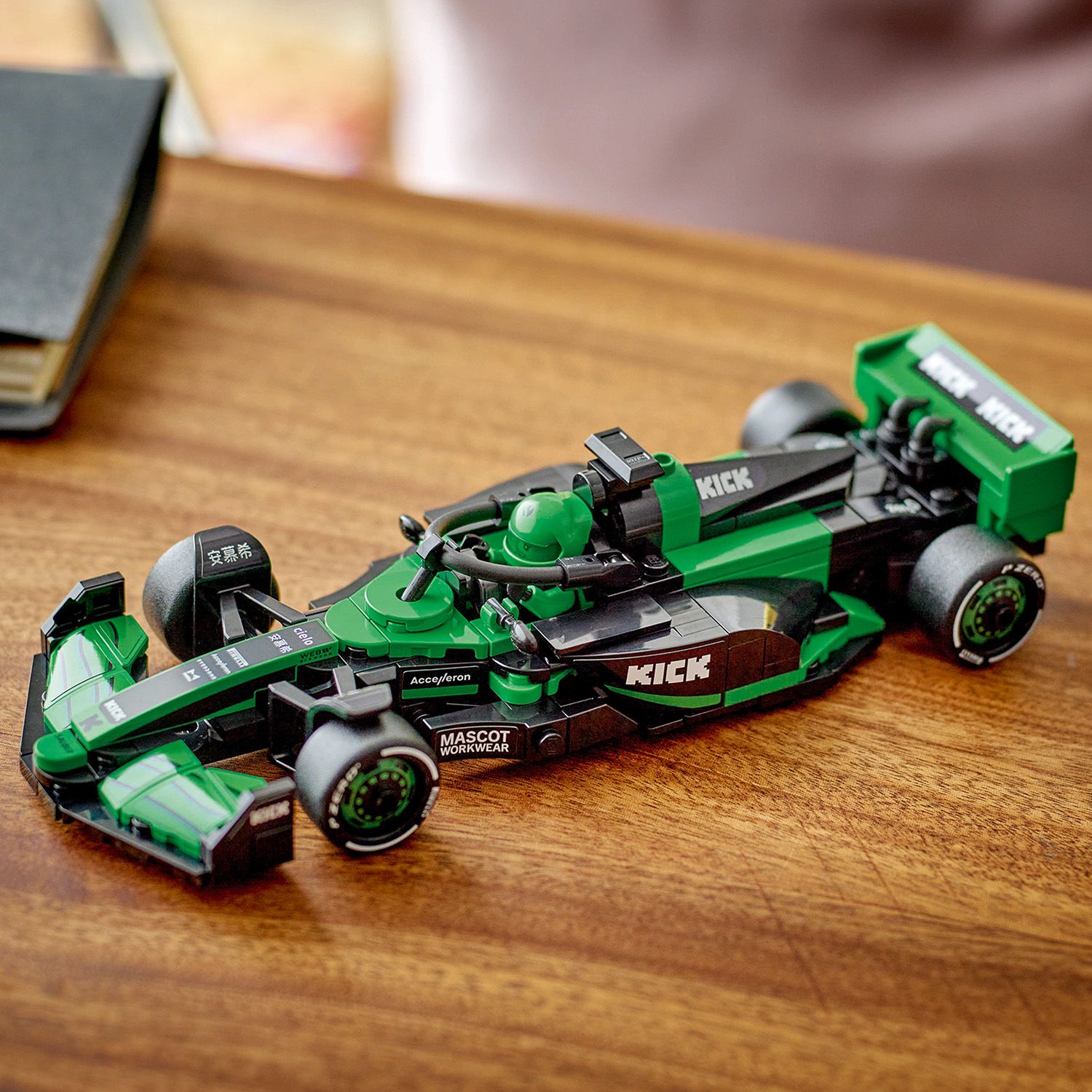 Minifigurka kierowcy