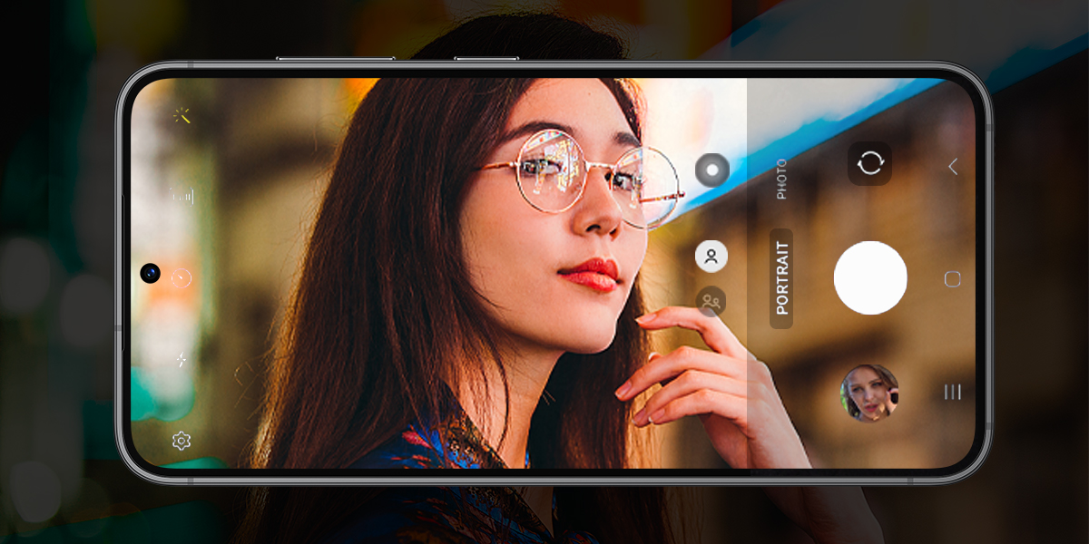 selfie wykonane S23 nocą z dużą ilością szczegółów i pięknym efektem bokeh selfie wykonane S23 nocą z dużą ilością szczegółów i pięknym efektem bokeh