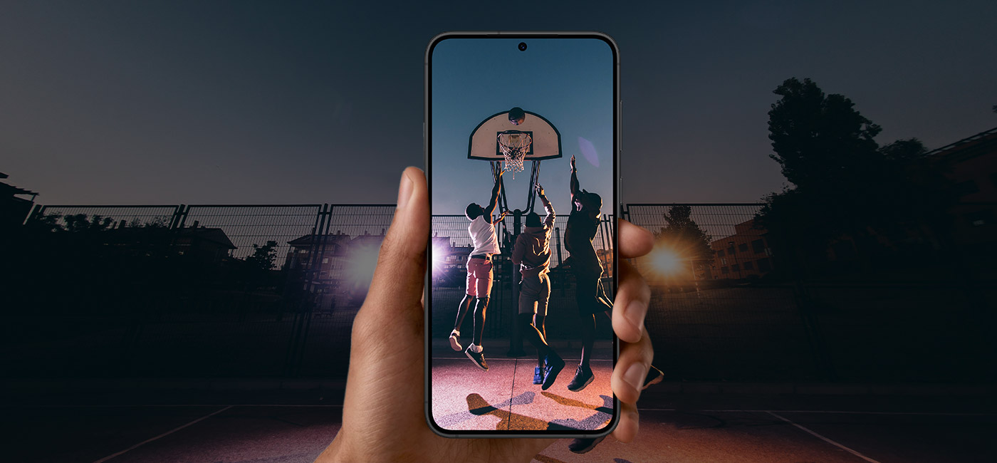 Zdjęcie wykonane po zmroku za pomocą Galaxy S23, kolory na nim są żywe, a detale dobrze widoczne Zdjęcie wykonane po zmroku za pomocą Galaxy S23, kolory na nim są żywe, a detale dobrze widoczne