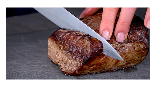 Termosonda Perfect Roast - precyzyjny pomiar we wnętrzu dania dla perfekcyjnie wypieczonego mięsa.