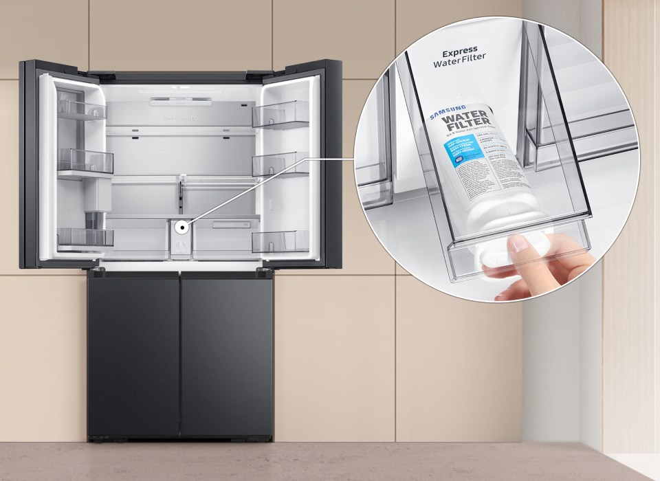 Lodówka Samsung RF65DG9H0EB1EO z wewnętrznym filtrem wody zapewnia świeżą, schłodzoną i oczyszczoną wodę, gdy tylko masz ochotę Lodówka Samsung RF65DG9H0EB1EO z wewnętrznym filtrem wody zapewnia świeżą, schłodzoną i oczyszczoną wodę, gdy tylko masz ochotę