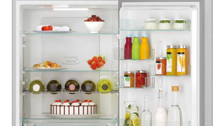 Chococoページ Lodówka Candy Fresco CCE7T618EX z zamrażalnikiem dolnym 185