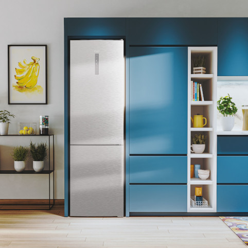 Lodówka Candy Fresco CCE7T618EX z zamrażalnikiem dolnym 185