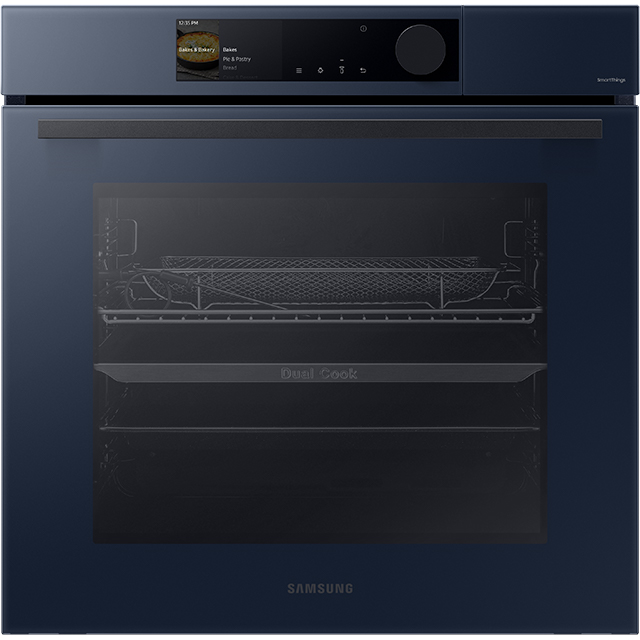 Front piekarnika parowego Samsung Steam Cook w kolorze Clean Navy