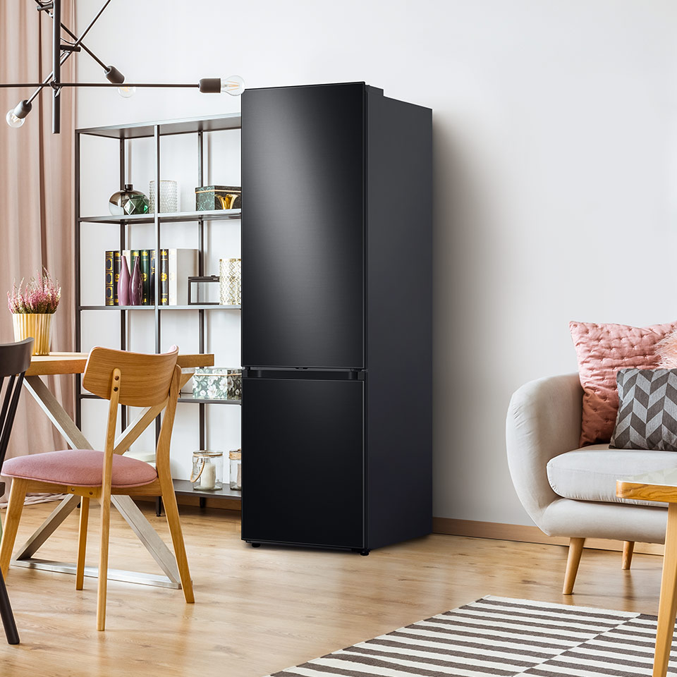 Válassza ki az Önnek megfelelő készülék magasságát - a Samsung RB38C7B5DB1 modell 203 cm magas