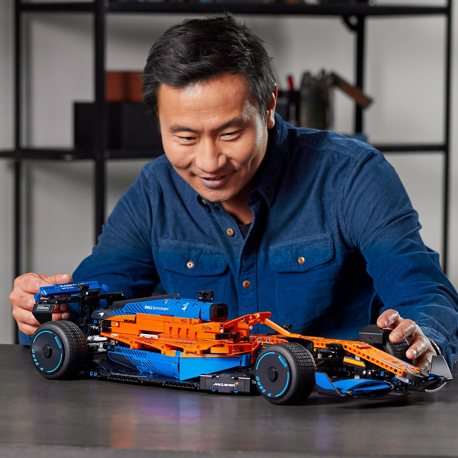 LEGO Technic La voiture de course McLaren Formula 1 42141 LEGO