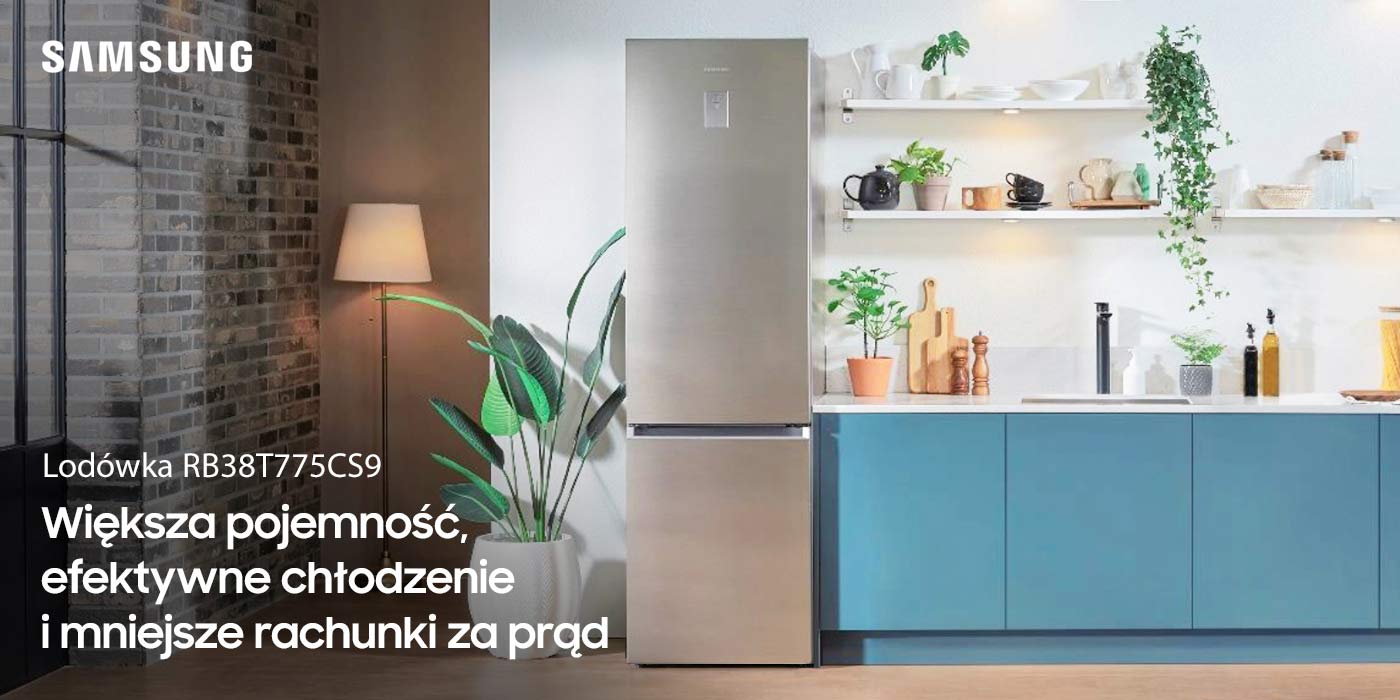 A hűtő a konyhában van