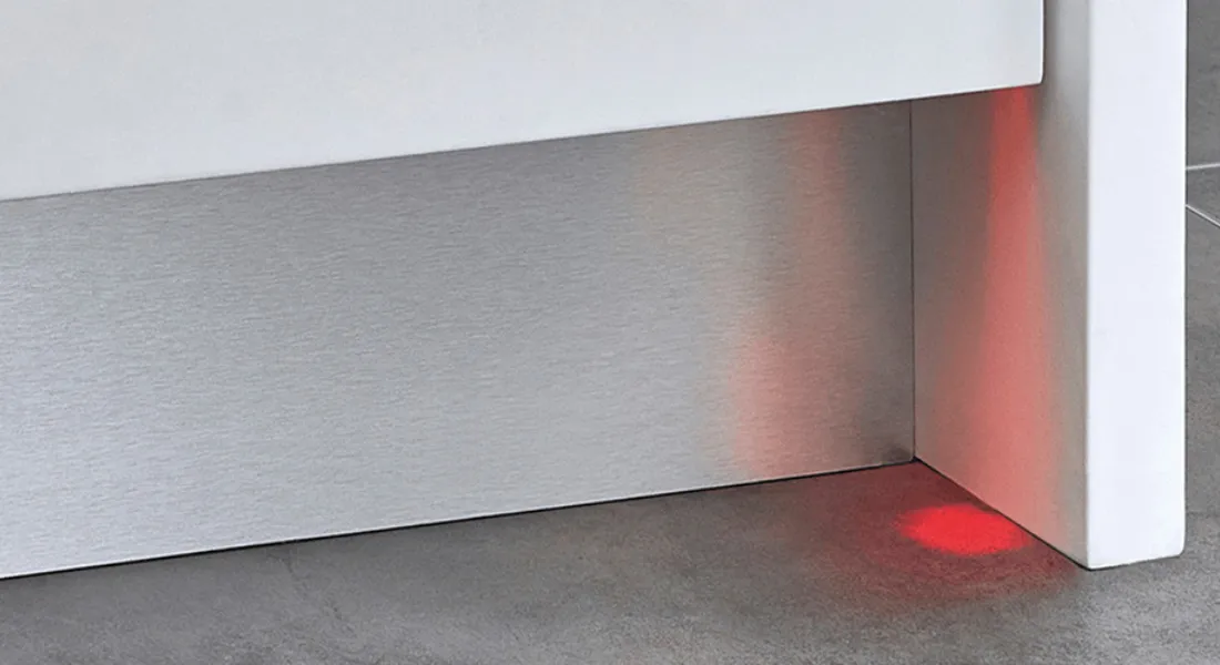 На графіку показано вступ 1 світлодіодного світильника