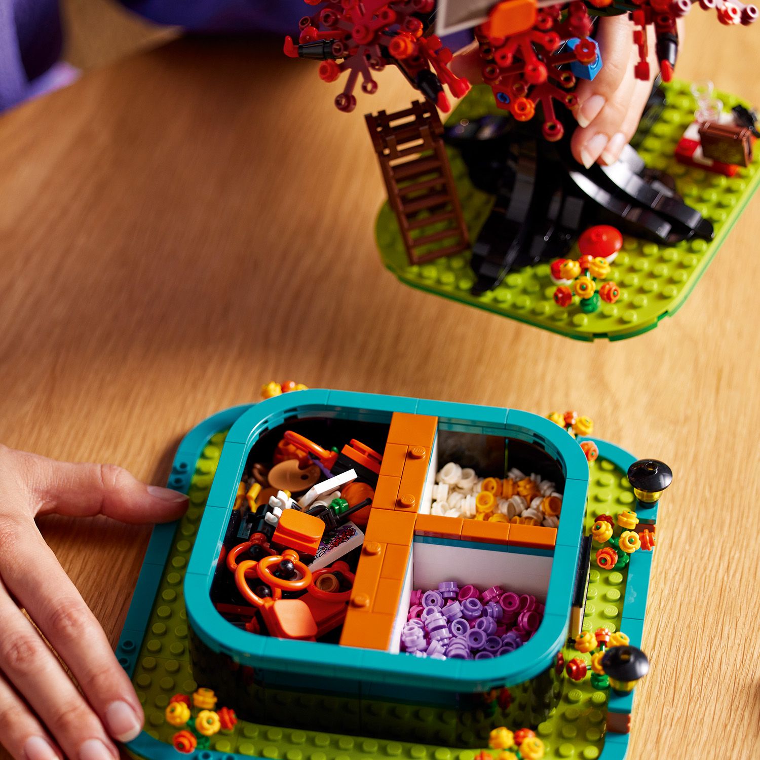 Прихований відсік для зберігання речей