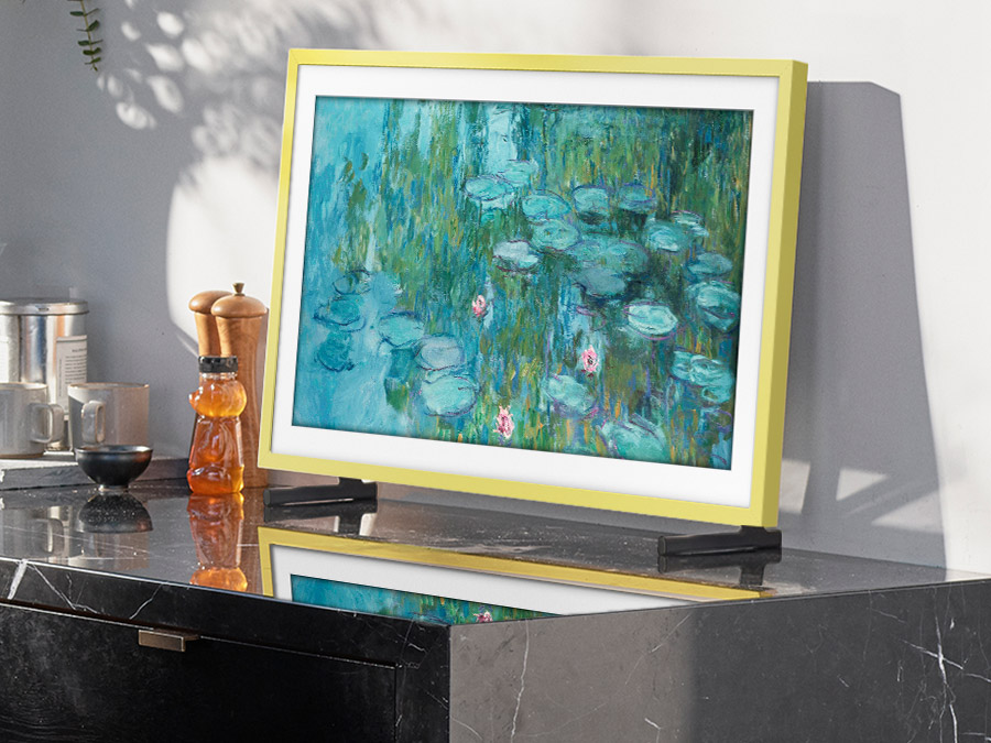The Frame to the left side of the screen shows a bright artwork to reflect the bright surrounding. The Frame to the right side of the screen shows the same artwork in dimmer light adjusted to fit the darker surrounding. LS03BBUXXH
